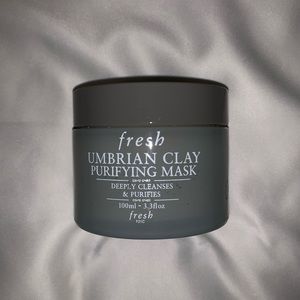 Fresh Umbrian clay mask